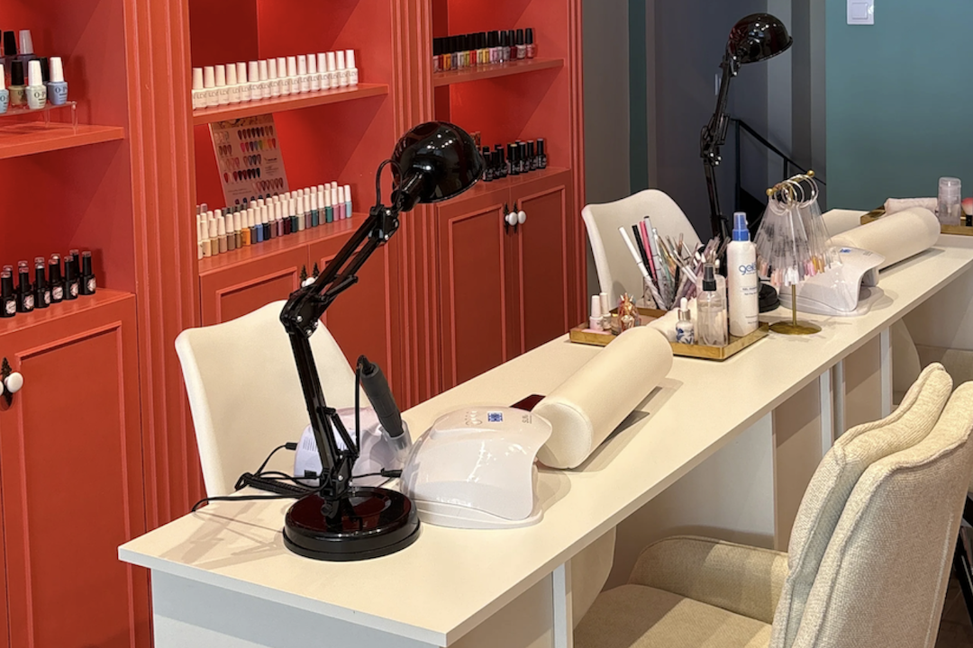 Nail-ism Beauty Space, Βάρη, Αττική