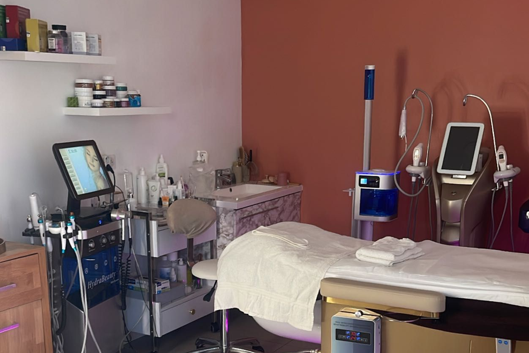 Charluxe Clinic Beauty, Ajaccio