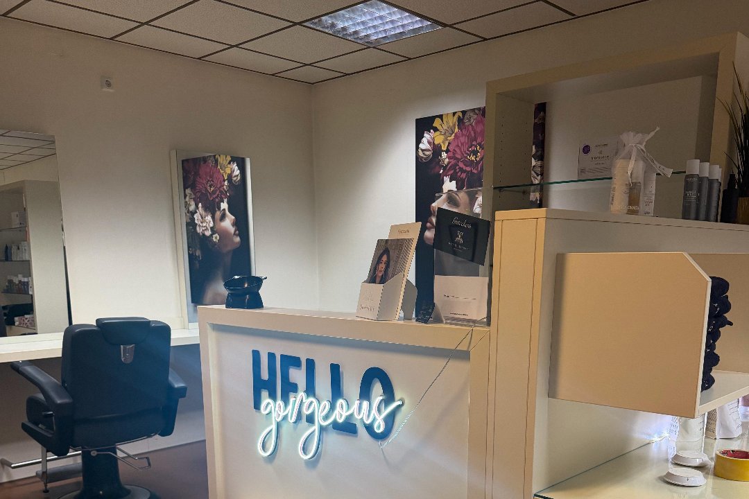 Hair by Yaldaz 2, Shopping Centre Nord, Wien