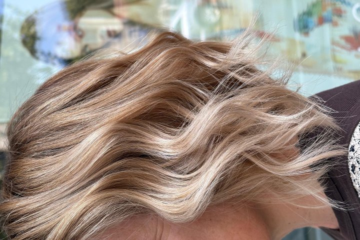 V Hair Studio - Coiffure Brescia - Photo de galerie - OneBooking