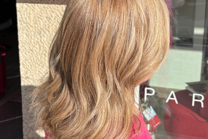 V Hair Studio - Coiffure Brescia - Photo de galerie - OneBooking