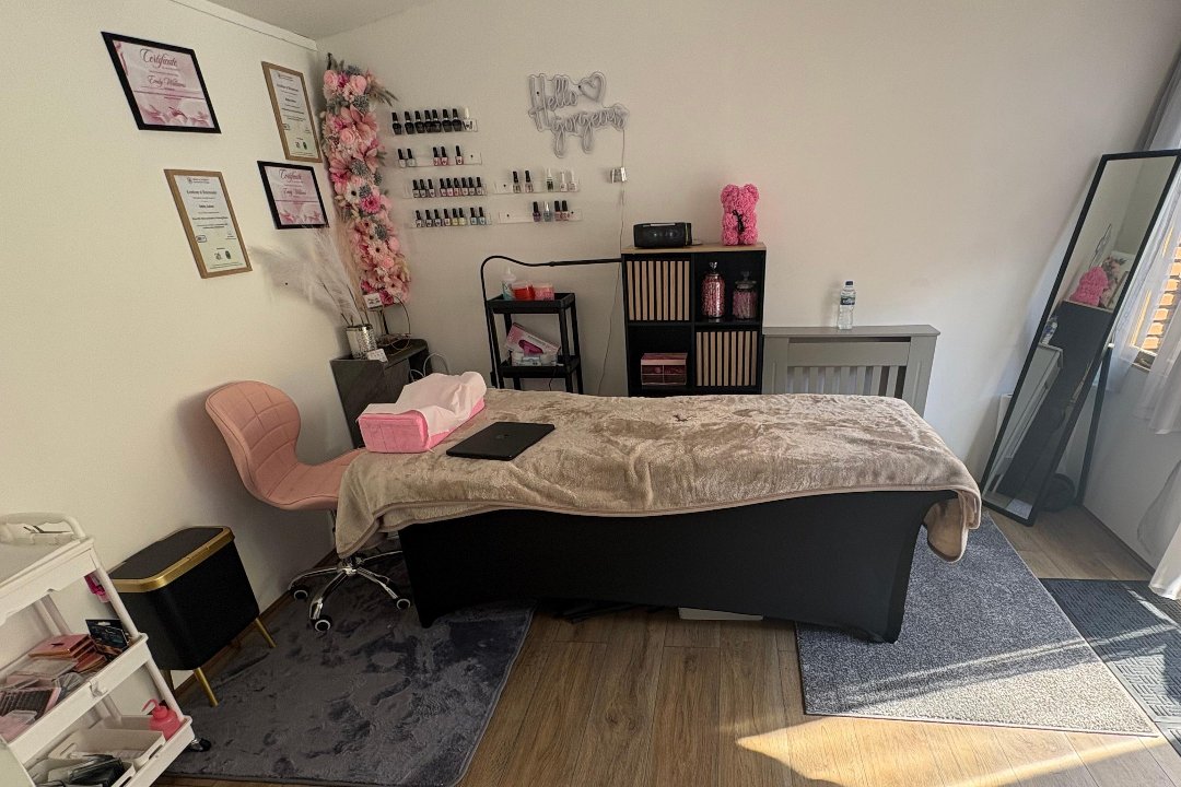 Lashesbyemily, Welwyn Garden City, Hertfordshire