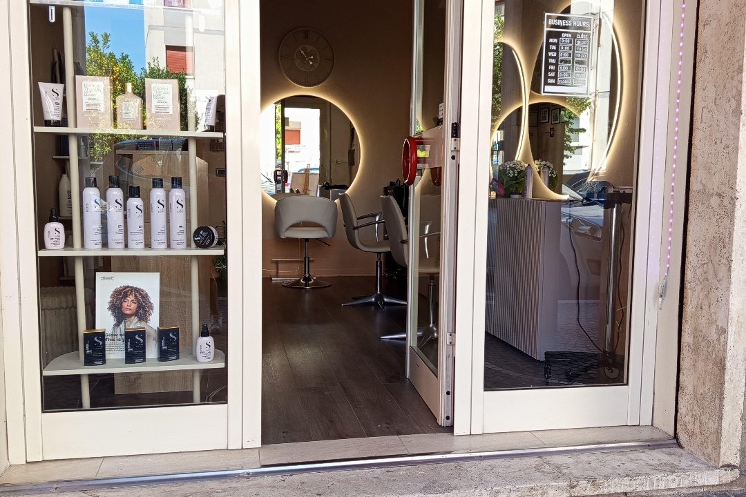 Hair Family, Frosinone, Lazio