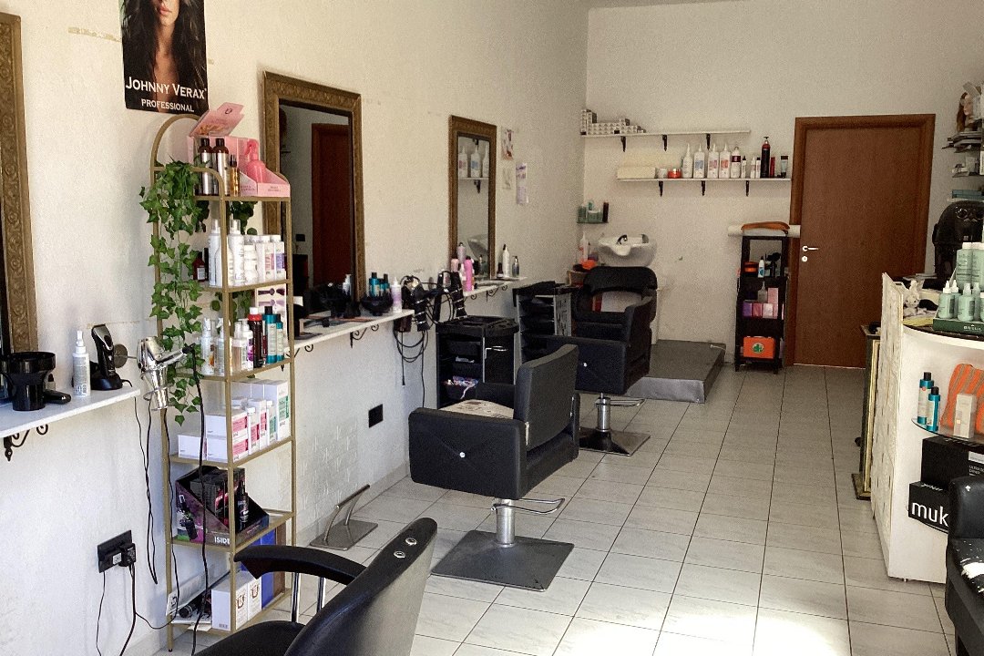 Michelle Hairdresser & Barbershop, Capoterra, Città metropolitana di Cagliari