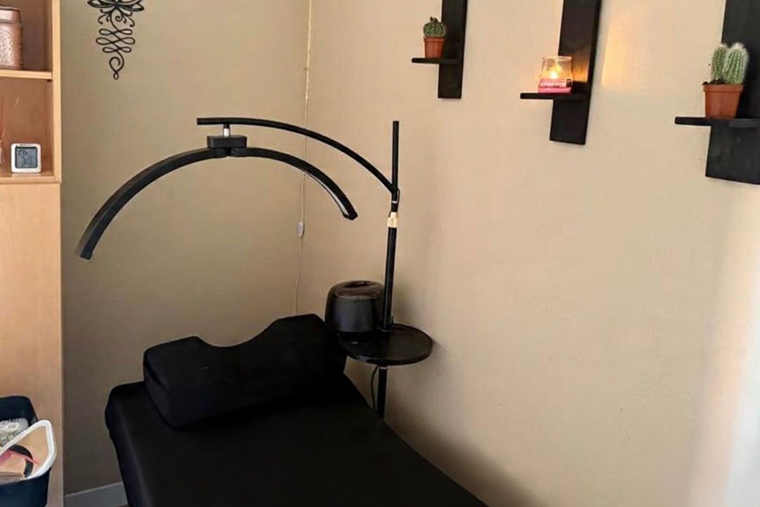 Lashes & Brows by Paola caceres, Distrito III Chorrillo-Garena, Comunidad de Madrid
