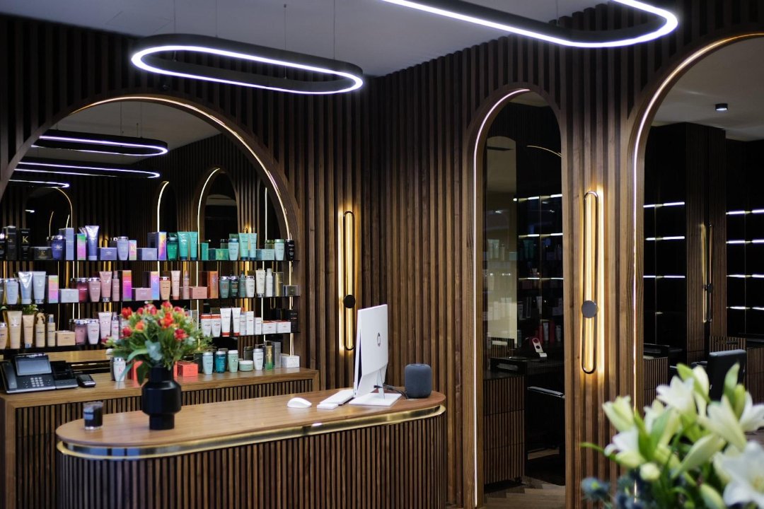 Hair by stylist Wiktoria- La Folie Berlin, Kudamm, Berlin