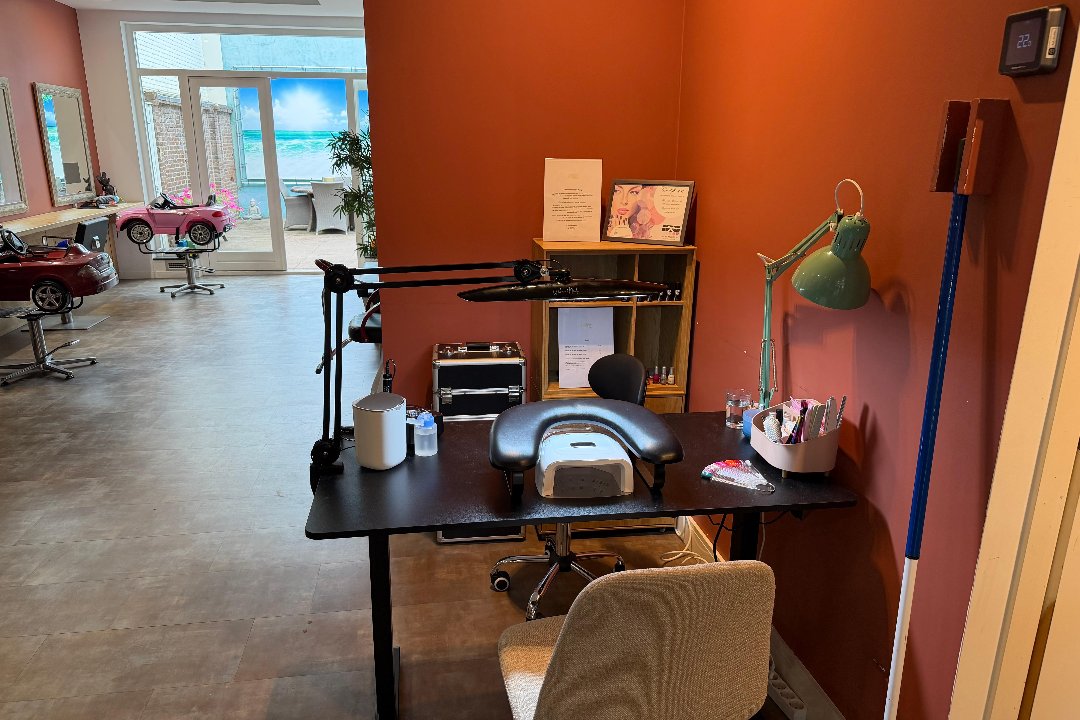 Nailz, Bussum, Noord-Holland