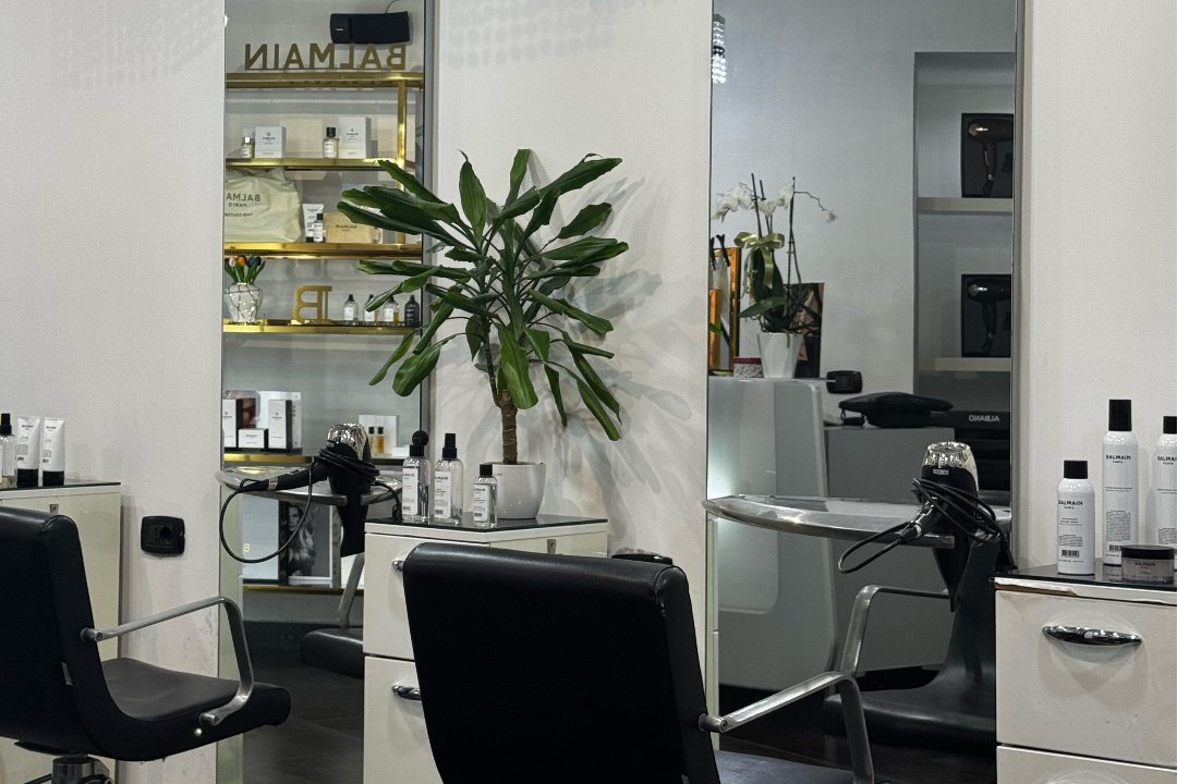 Albano Parrucchieri Vomero - Hair Boutique, Piazza Medaglie d'Oro, Napoli