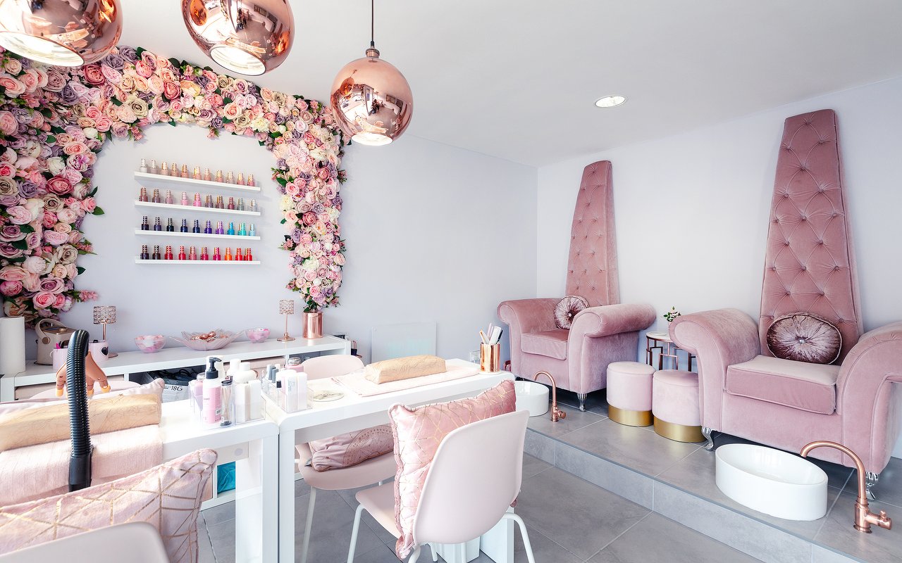 Pedicure salon store