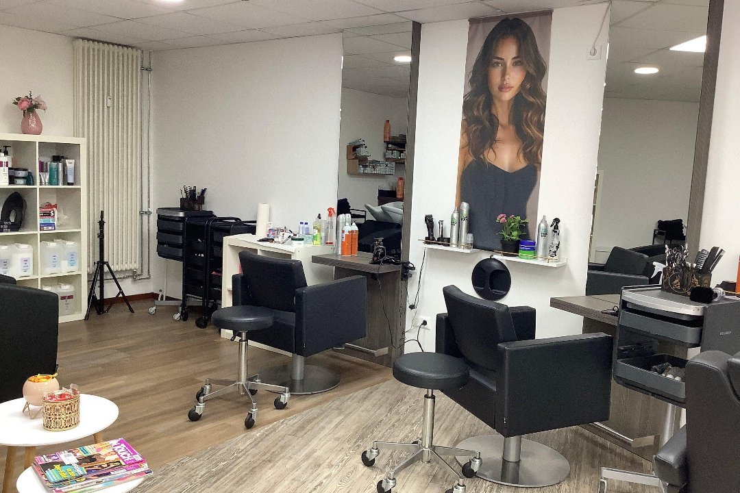 Class Friseursalon Halstenbek, Halstenbek, Schleswig-Holstein