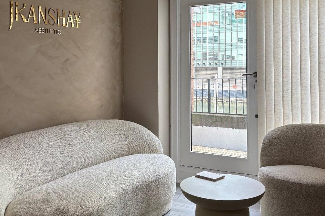 Lee’s Aesthetics - Canary Wharf, London