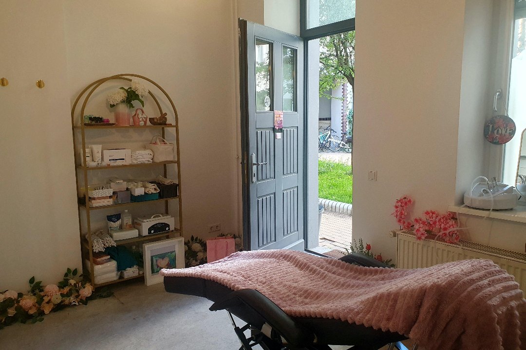 Kosmetik-Fusspflege-Berlin (Angel Lashes), Friedrichshain, Berlin