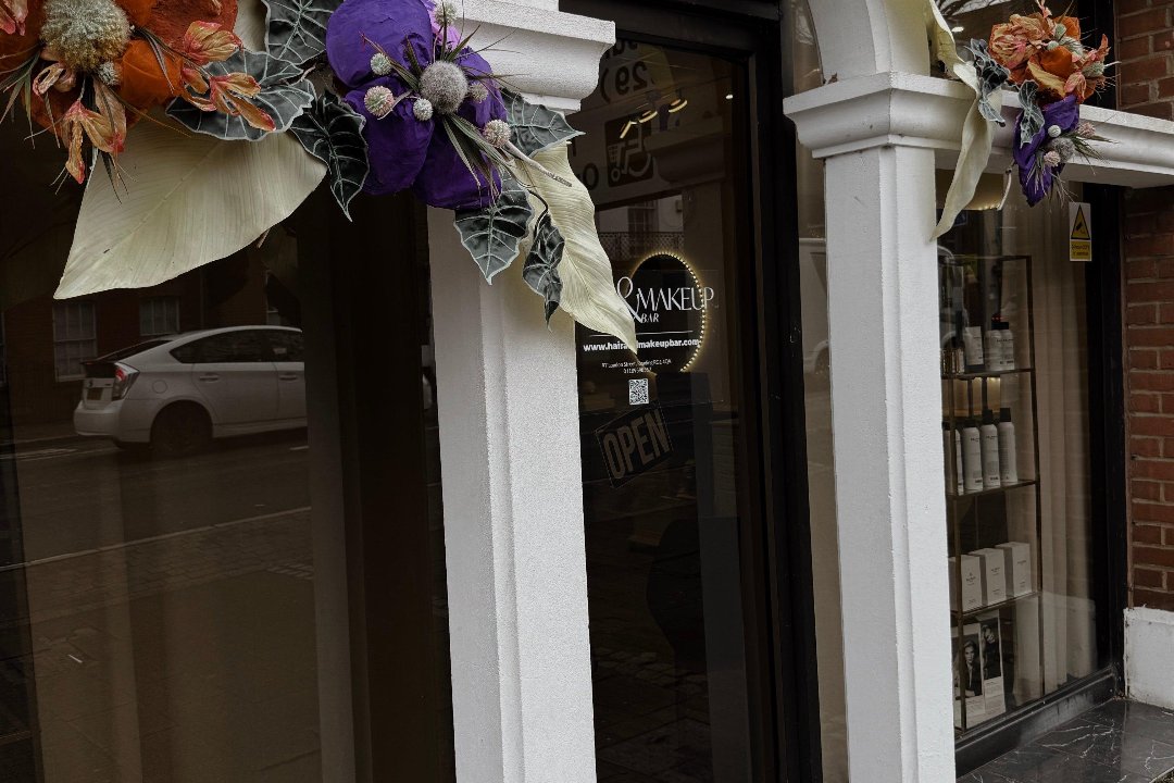 Hair & Makeup Bar, Reading