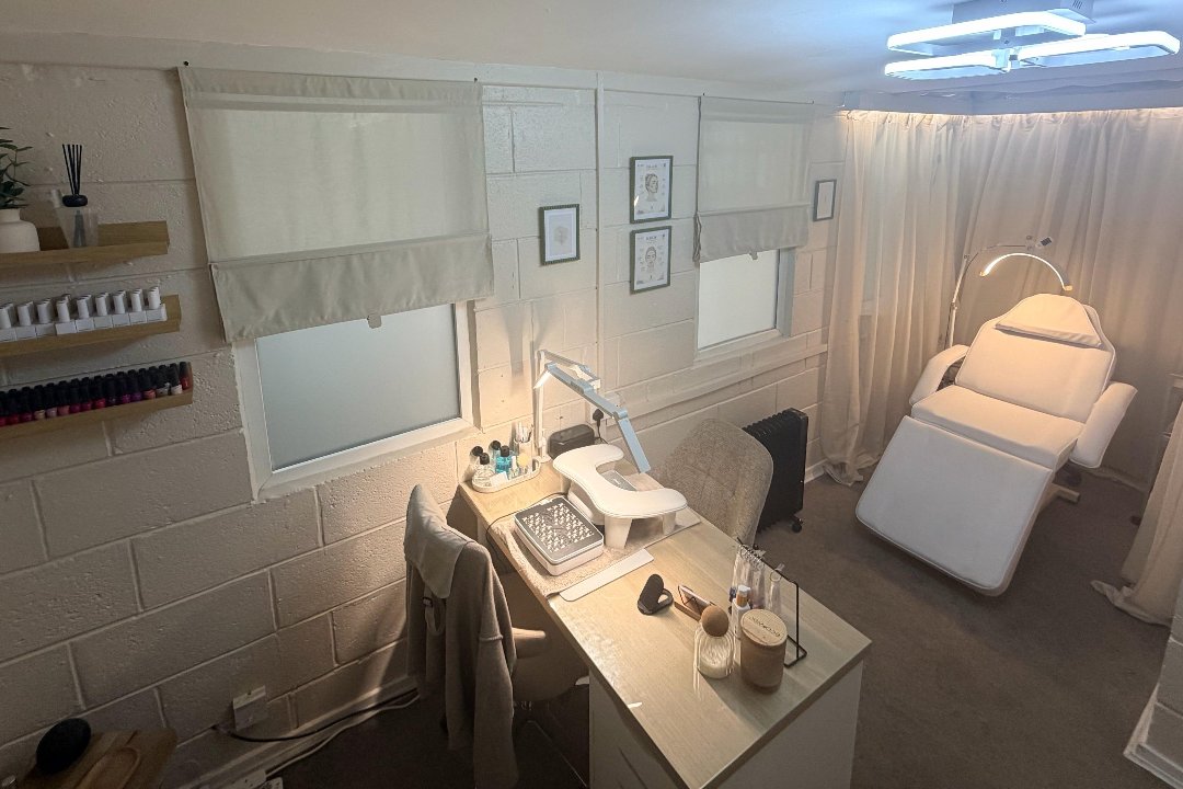 The Polished Aesthetic, Lockwood, Kirklees
