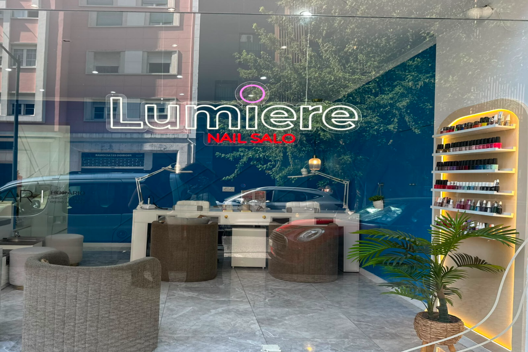 LUMIERE NAILS SALON, Lisboa
