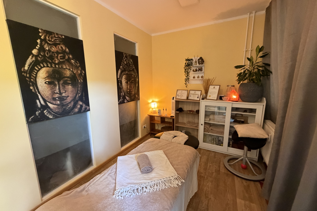 Mensch Health Movement-Inspired Massage by Tor, Schöneberg, Berlin