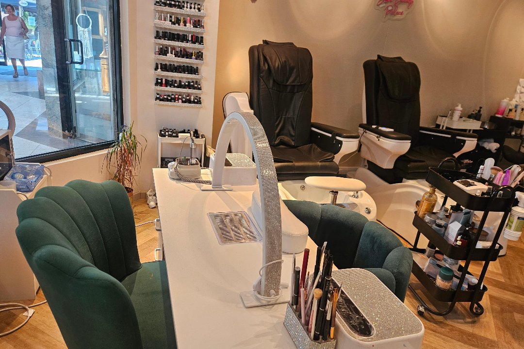 Sashi beauty salon , Lommel - Centrum, Limburg