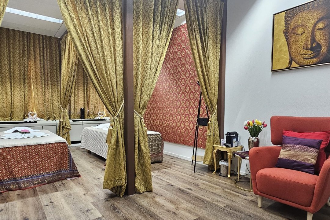 Aiun Thaimassage, Kreis 11, Zürich
