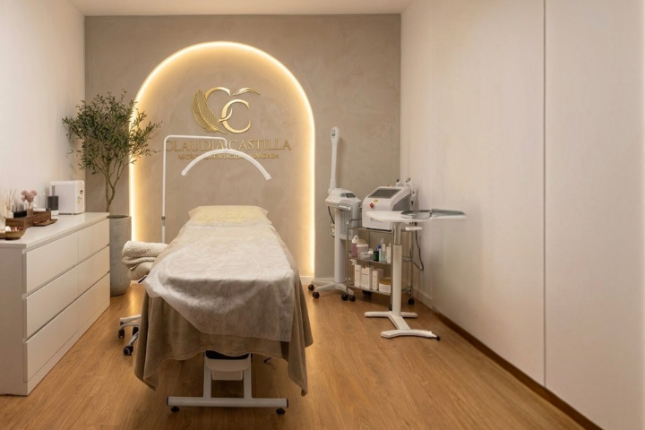 Castillas Studio - Sourcils & cils Local DOM ATELIER - Photo de galerie - OneBooking