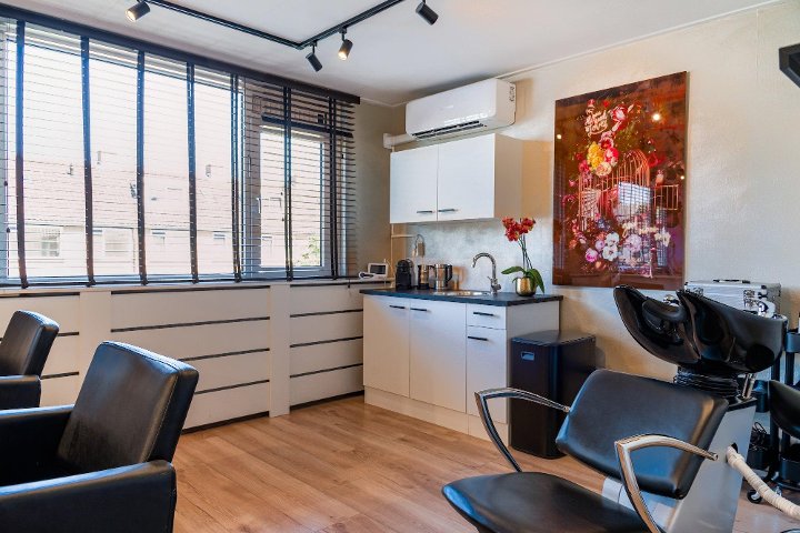 De Rotterdamse Zeemeermin | Hair Salon in Ommoord Markt, Rotterdam