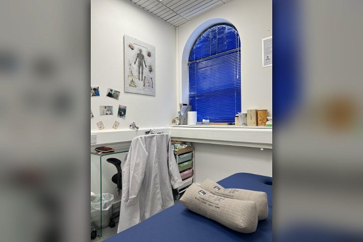 London TCM and Acupuncture - Massage Rear Entrance - Photo de galerie - OneBooking