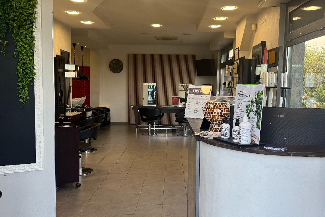 Operá - Capelli Moda Stile, Setteville, Lazio