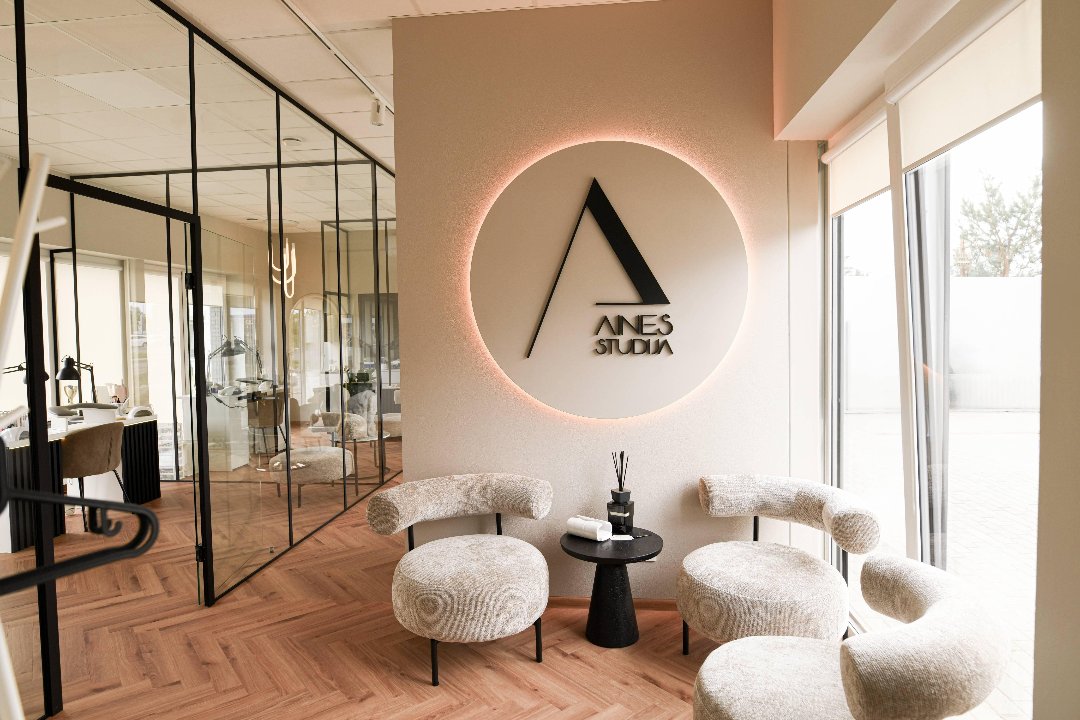 Ainės studija, Akademija, Kauno rajonas