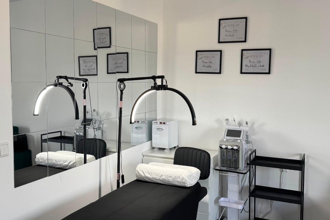 Suria's Beautylounge, Maintal