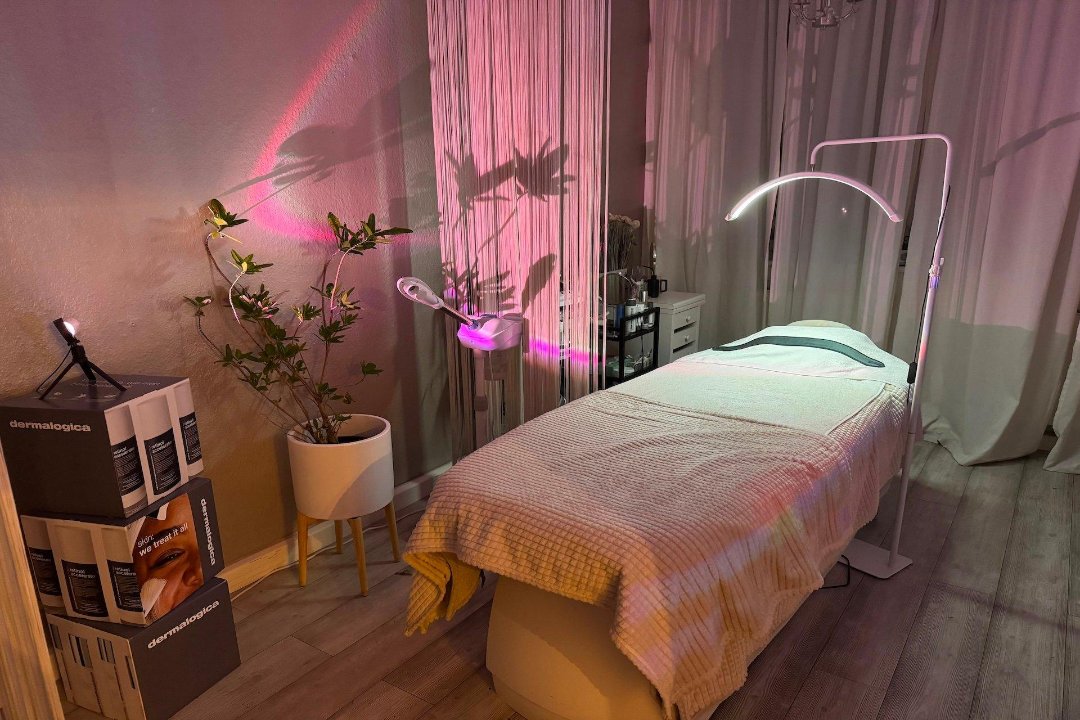 Mahshid Beauty Bar, zu weiteren Stadtteilen, Stuttgart
