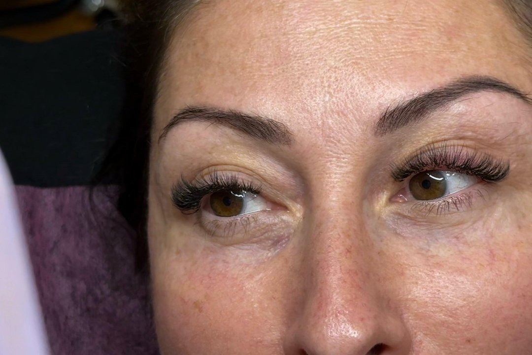By III times- Lash Studio, Balthasar Floriszstraat, Amsterdam