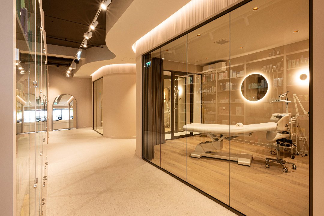 Treatments by ParfumWebshop , Nieuw-Vennep, Noord-Holland