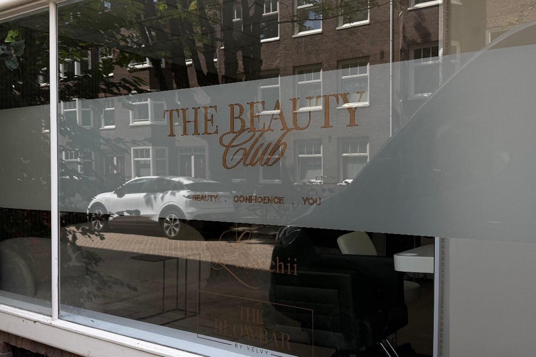 THE HALAL NAIL TECH, Uiterwaardenstraat, Amsterdam