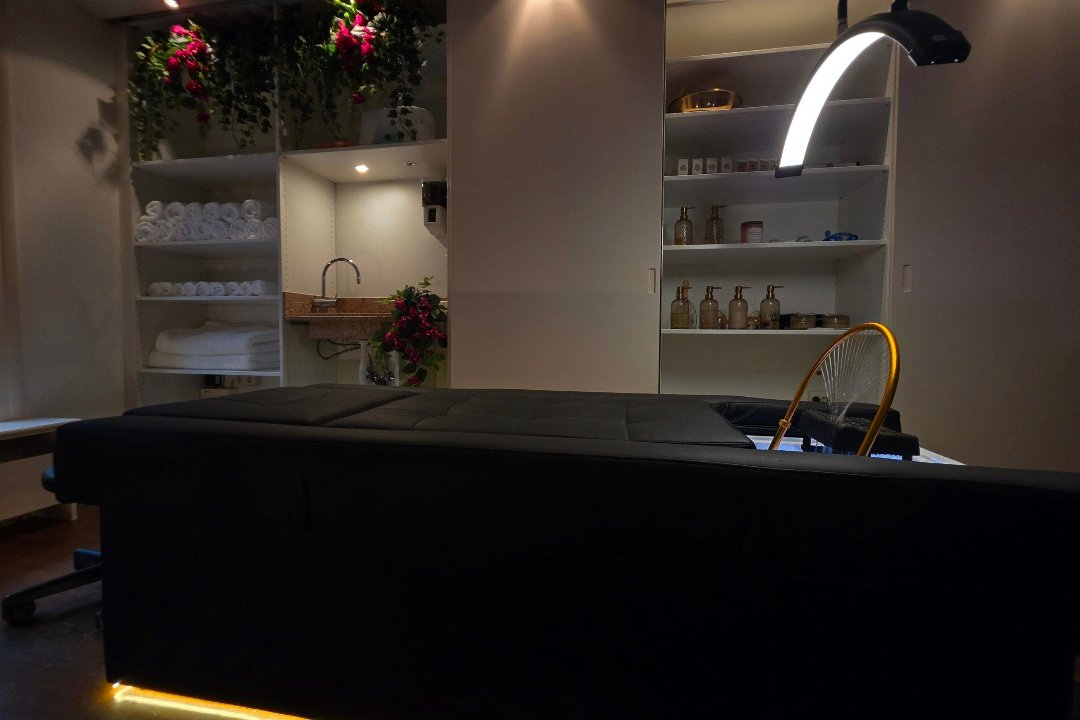 Dermalux Beauty & Spa, Winterhude, Hamburg