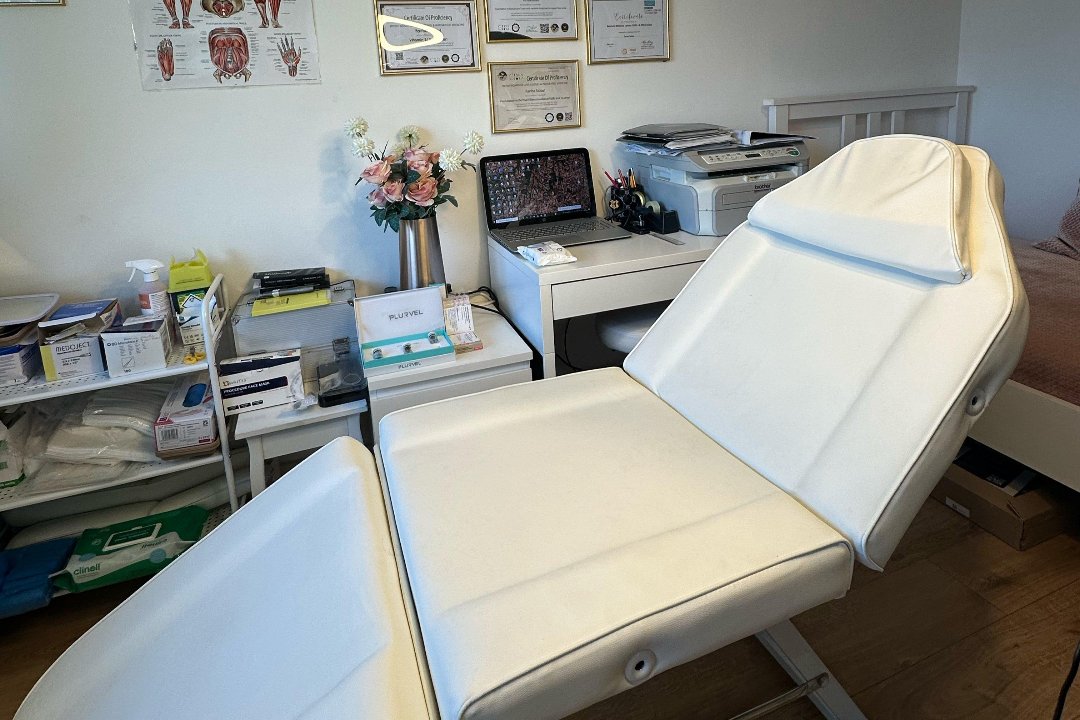Aesthetic BioGlow Clinic, Woodside Park, London