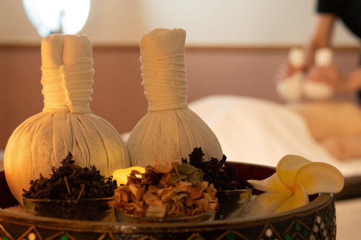 Royal Lotus Thai Massage Sevilla - Massage Sevilla - Photo de galerie - OneBooking