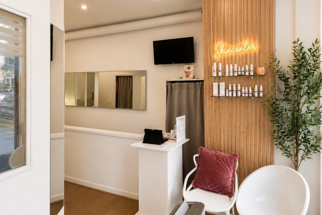Skincenterparis, Les Princes - Marmottan, Hauts-de-Seine