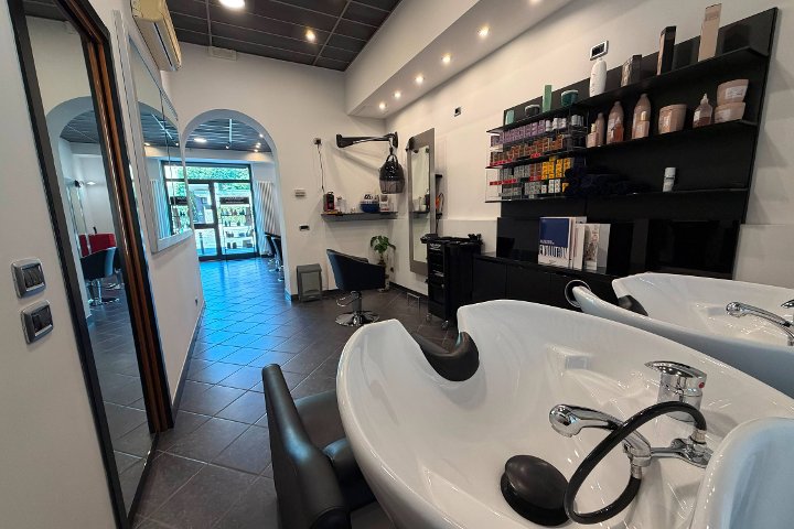 Hairly Beauty Concept - Coiffure Bergamo - Photo de galerie - OneBooking