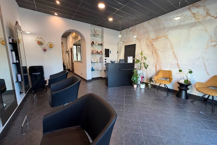 Hairly Beauty Concept - Coiffure Bergamo - Photo de galerie - OneBooking