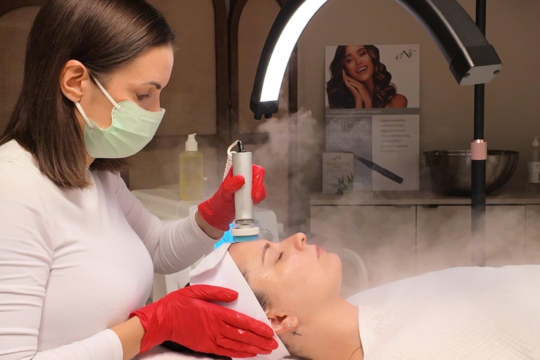 Aura Face Studio, Rathaus Steglitz, Berlin