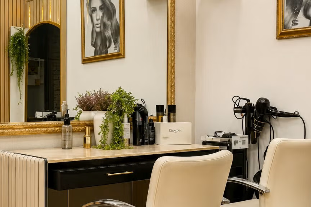 L.A.Hairstylistt, Burton Road, Manchester