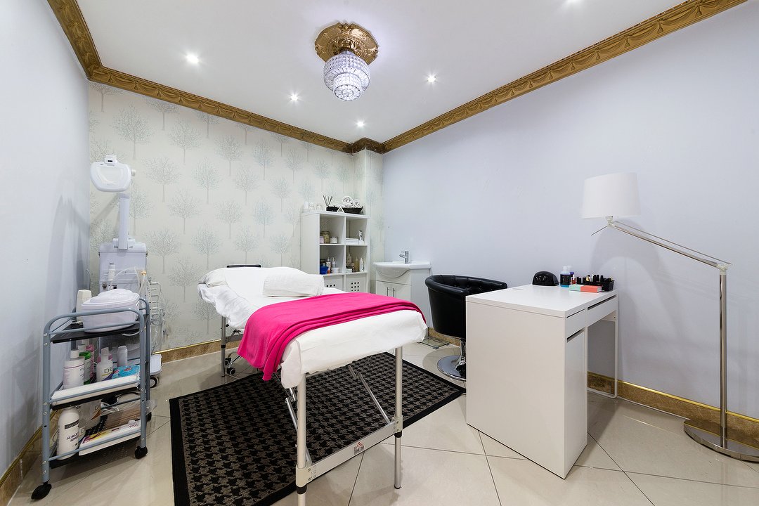 Bonita's Spa, Kilburn, London