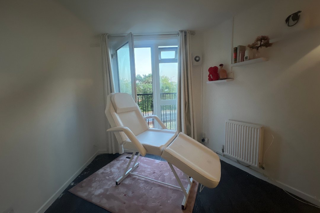 Skysbeautylounge, Elstree, Hertfordshire