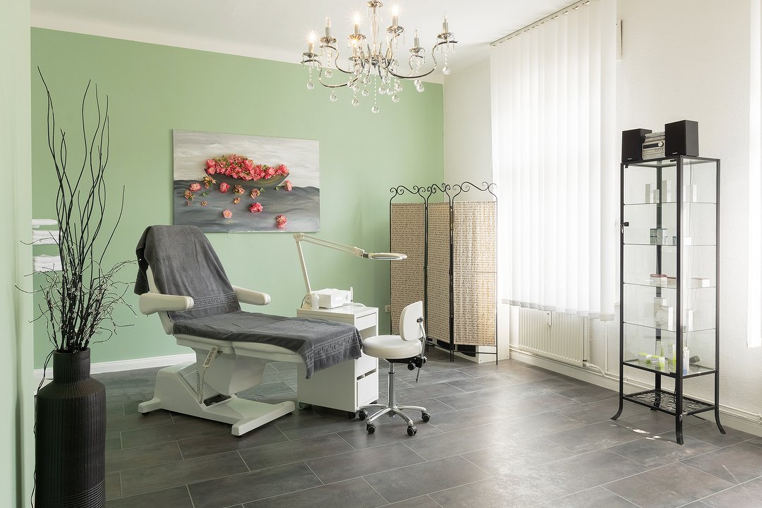 LM Cosmetics, Wannsee, Berlin