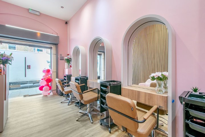 Nona Velvet Salon - Coiffure London - Photo de galerie - OneBooking