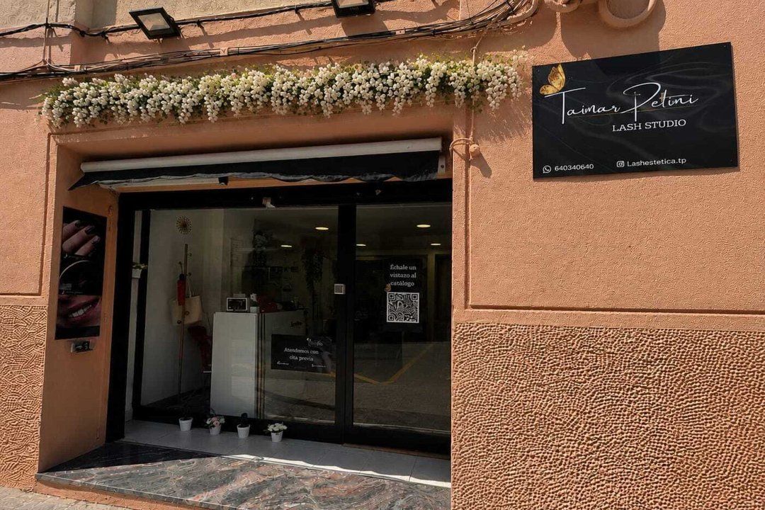 Lash Taimar Petini, Eixample, Provincia de Barcelona