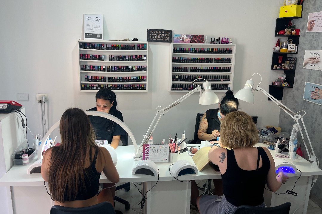 Simona Massi Nails & Beauty, Civitavecchia