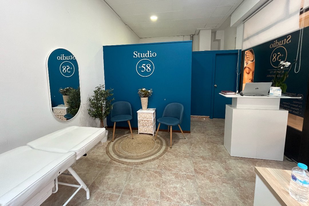 Studio +58 Charlin, Castaño-Mirasierra, Granada