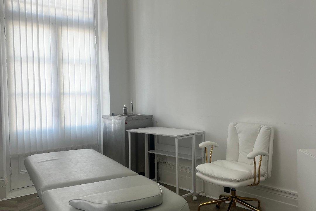 Precision Male Waxing, South Kensington, London