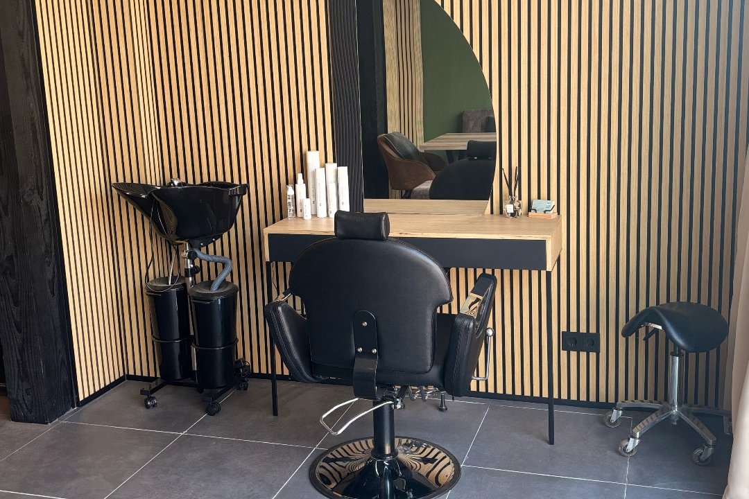Hair Garden 33, Geertruidenberg, Noord-Brabant