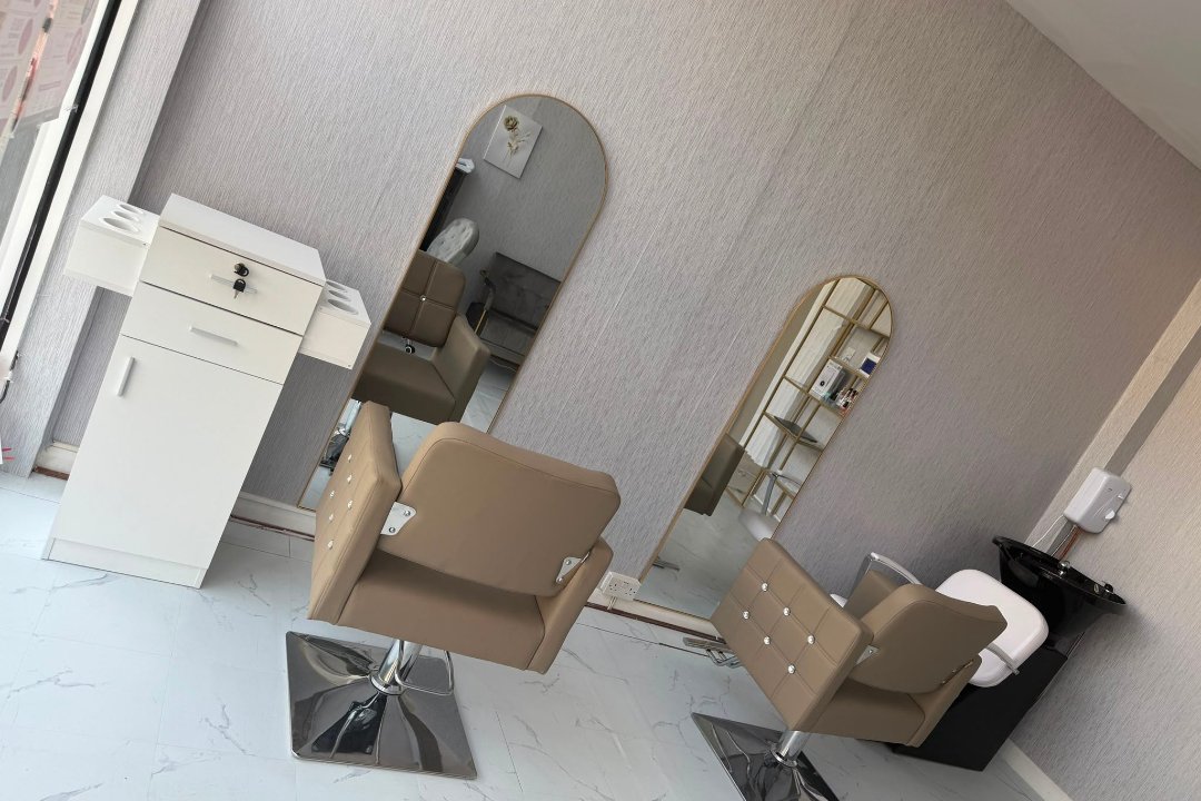 DREAM STUDIO 97 Kingston-upon-Thames, Eden Walk, London